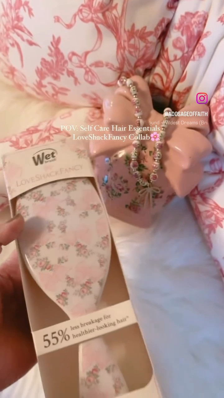 LoveShackFancy: IT'S BACK: Wet Brush x Goody x LoveShackFancy

Get the sold-out collab before it goes again !

#LTKStyleTip #LTKSaleAlert #LTKBeauty