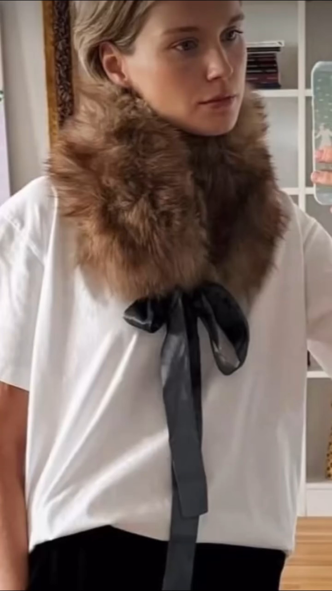 Fabulous, fun and furry 🧸
Fur collars, cuffs and coats are a perfect winter look🤎

#styling #looks #howtowear 
#looks #PersonalStylist #fashionweek #instafashion #pinterest #personalshopper #trends #style #ootd #fallstyle #ltk #holiday

#LTKGiftGuide #LTKHoliday #LTKFindsUnder100