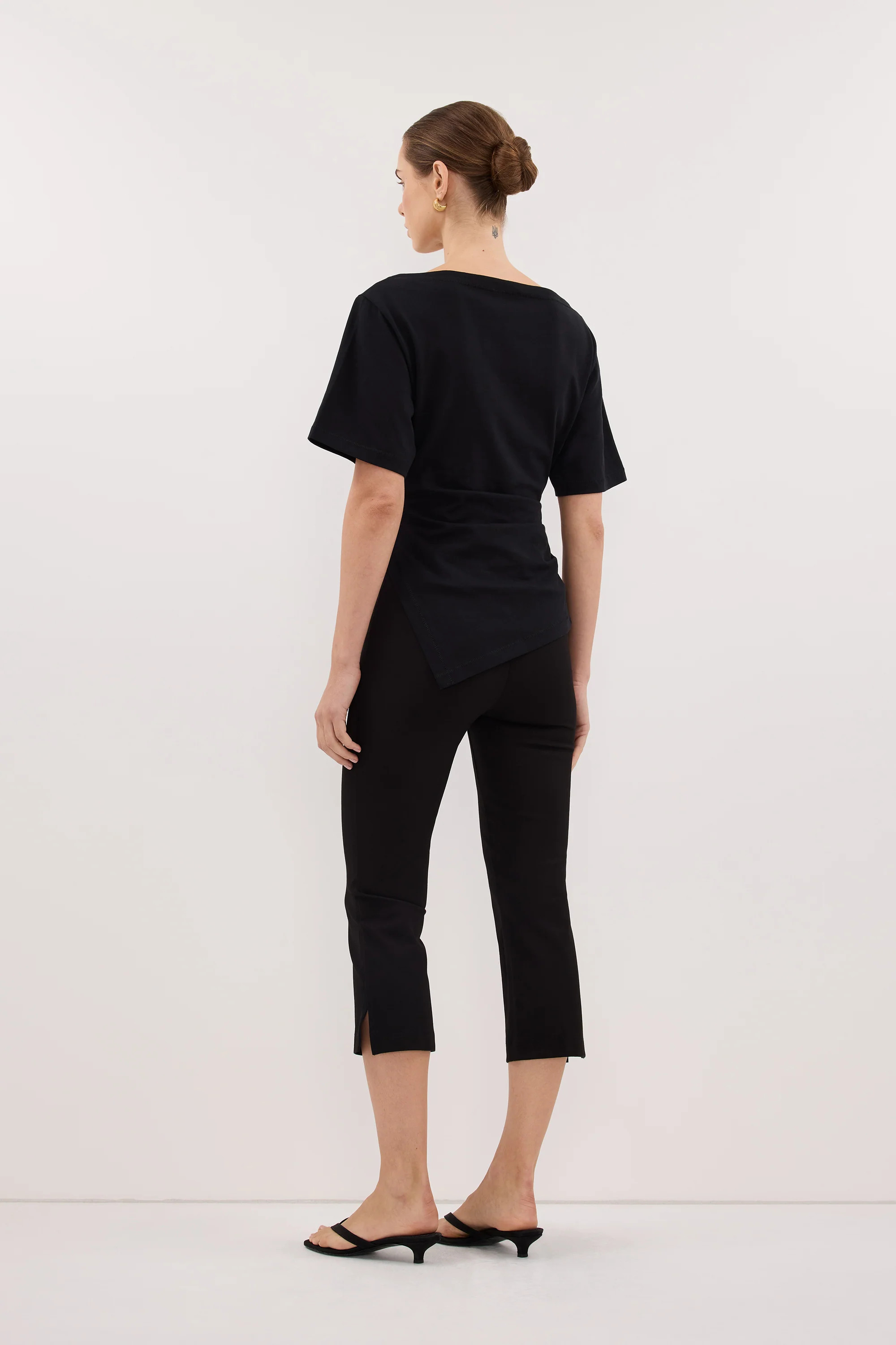 SWANN BLACK COTTON BOAT NECK TEE | DISSH