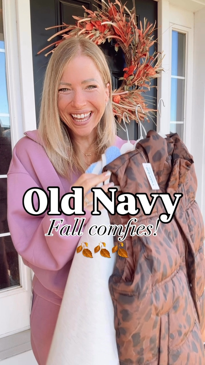 Spent all my Old Navy cash on comfies!!! 😂 Can you relate?! 🙌 🙌 

Wearing my true size small P in everything 

Leopard vest
Quarter zip
Sweatpants 
Loungewear 
Sherpa 
Haul 

#oldnavy #oldnavystyle #fallcomfies #comfycozy #casualstyle #fallstyle #loungewear 