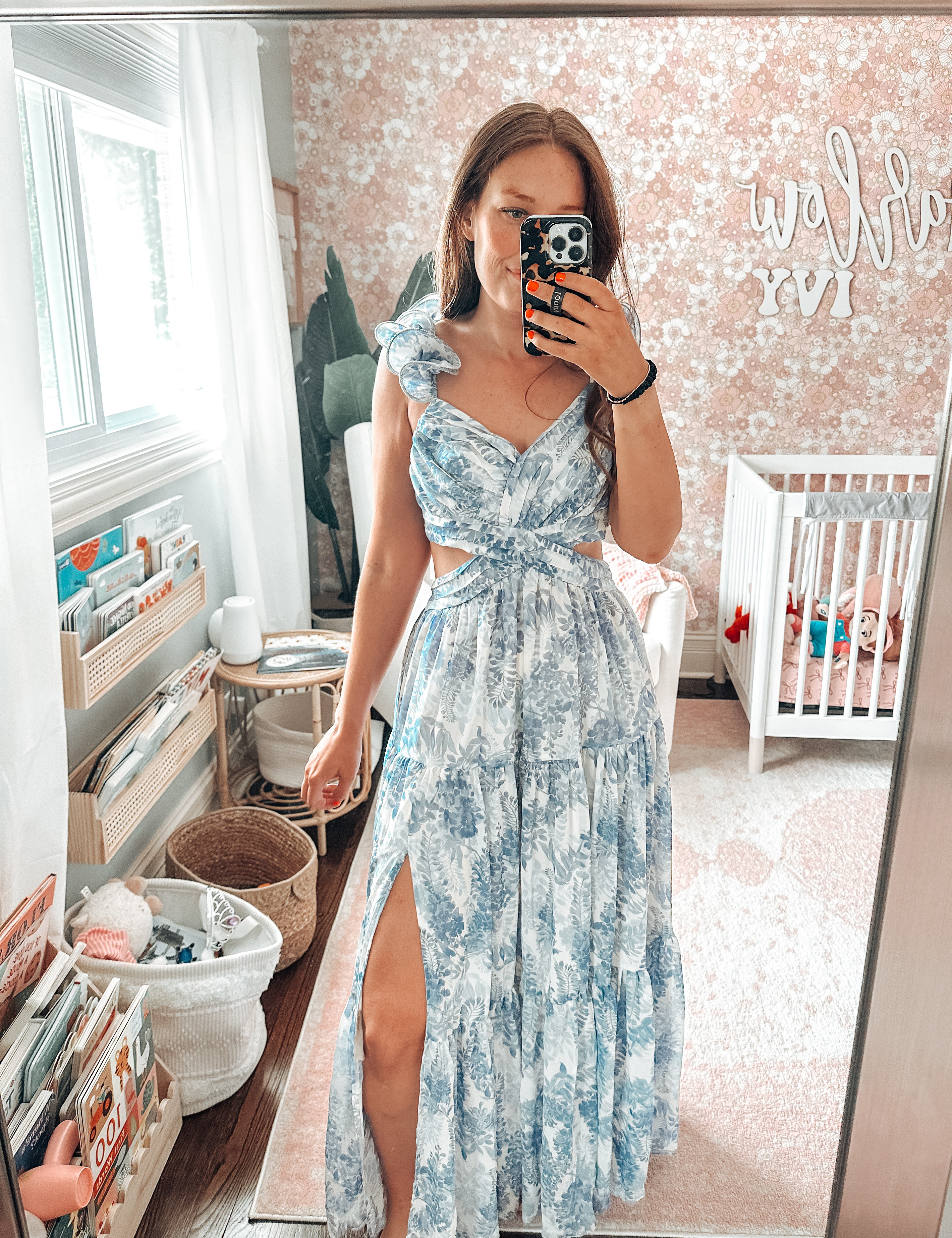 Wearing size M. Zipper back. Slit up the side. Maxi length. Can wear a strapless bra without it being shown. 


Wedding guest dress / spring wedding / dress / maxi dress / floral dress / wedding guest / summer wedding 


#LTKootd #LTKWedding #LTKgrwm