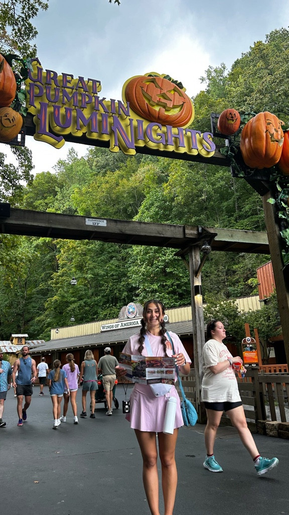 pink Dollywood outfit 🎀💕

#LTKActive #LTKFindsUnder50 #LTKTravel