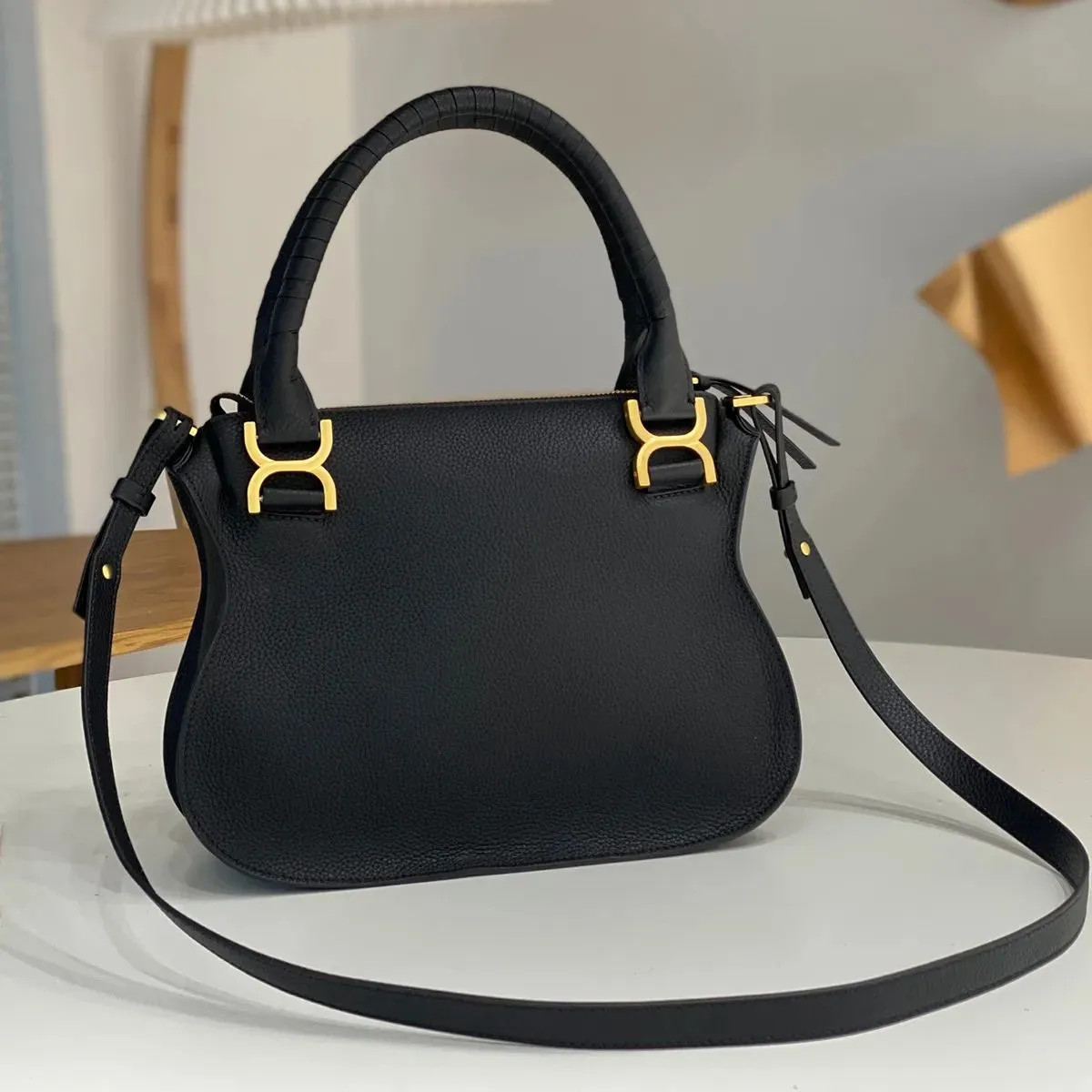 Large Capacity Marcie Woman Carry Bag Designer Bag Stitches Grained Leather Fashion Shoulder Bags... | DHGate