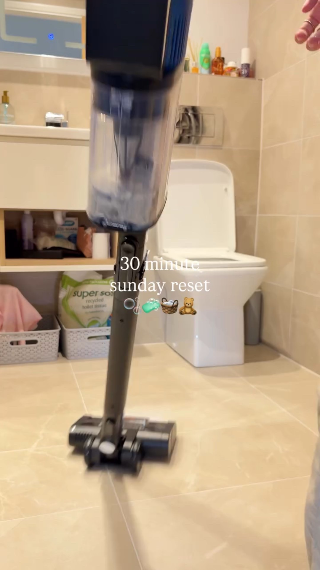 quick 30 min sunday reset 🫧🧼🧸🧺

love feeling set up for the week ahead!

which room do you like cleaning the most? ✨