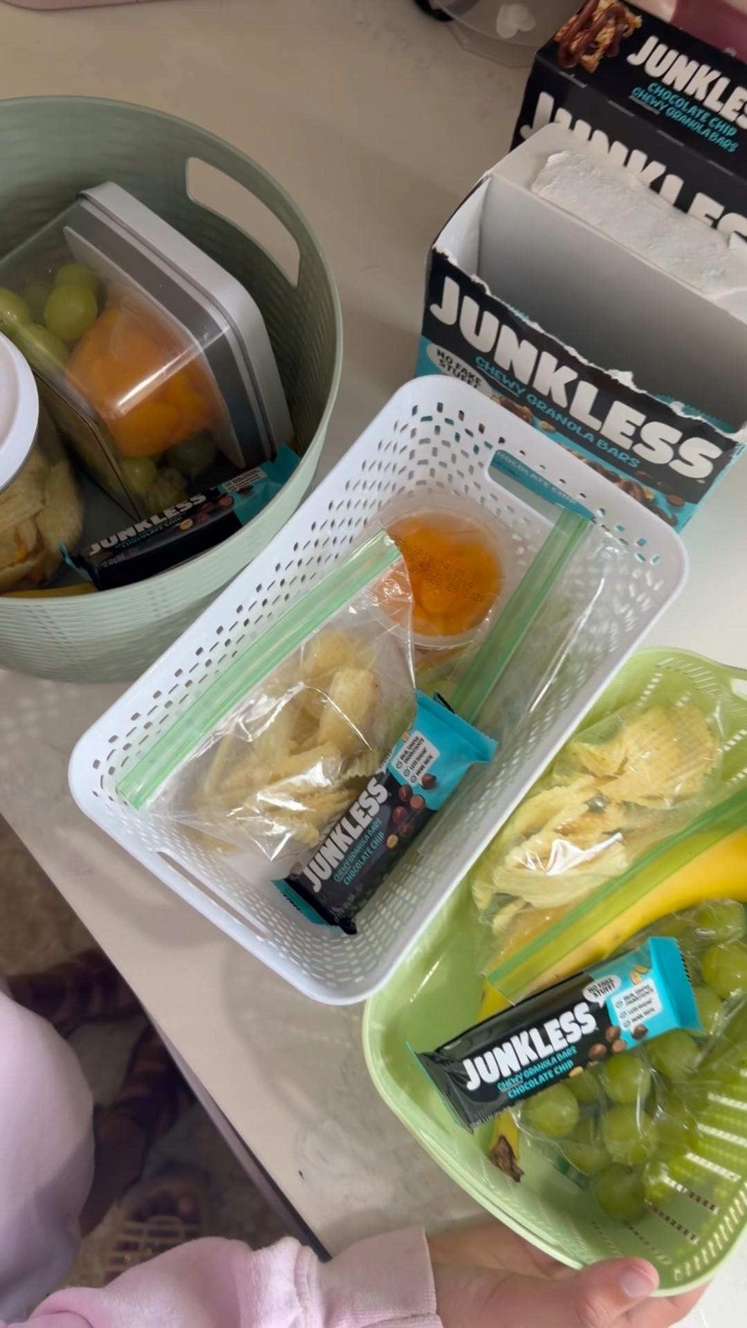 Junkless bars