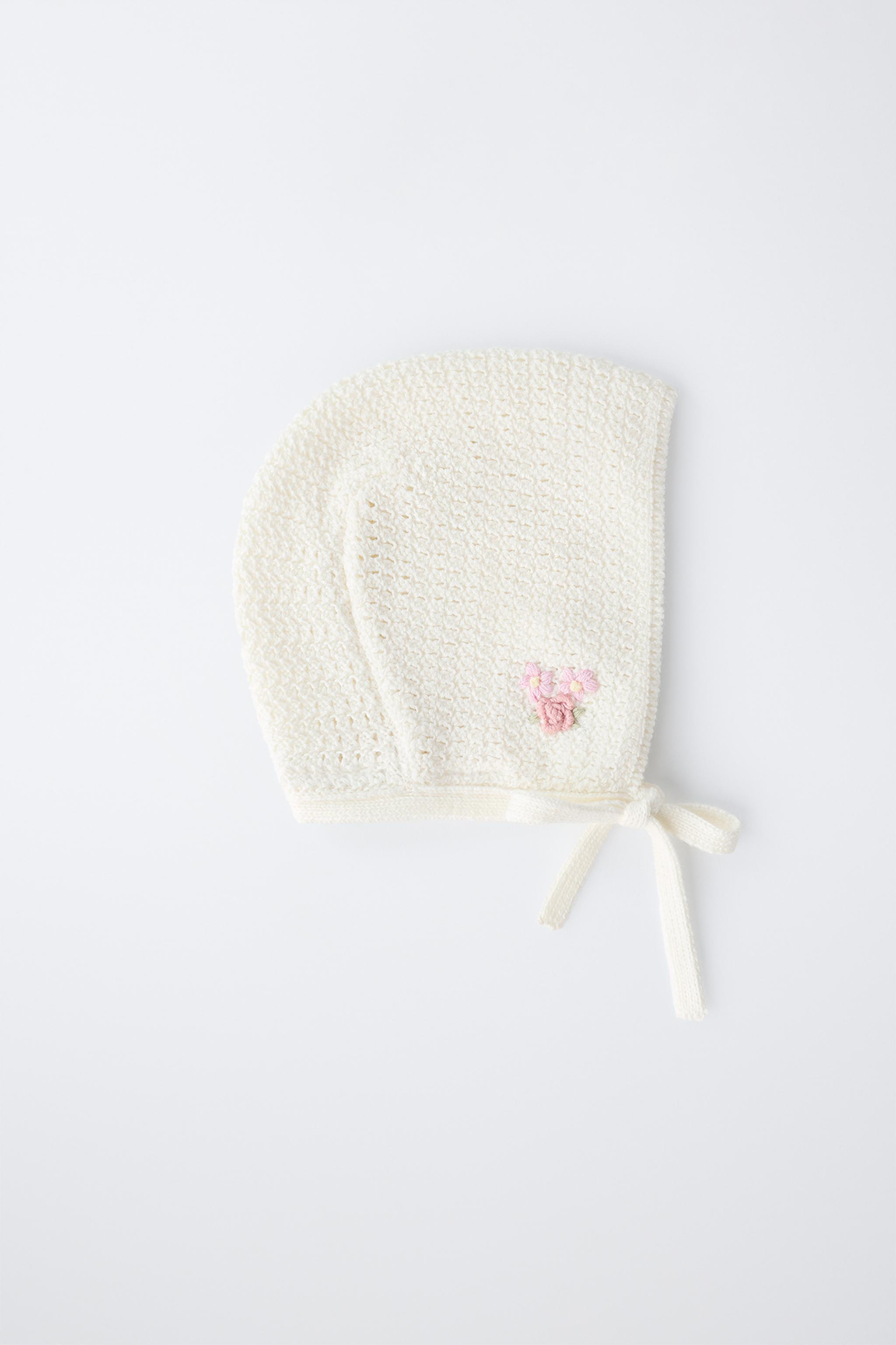EMBROIDERED FLOWER KNIT BONNET | Zara US