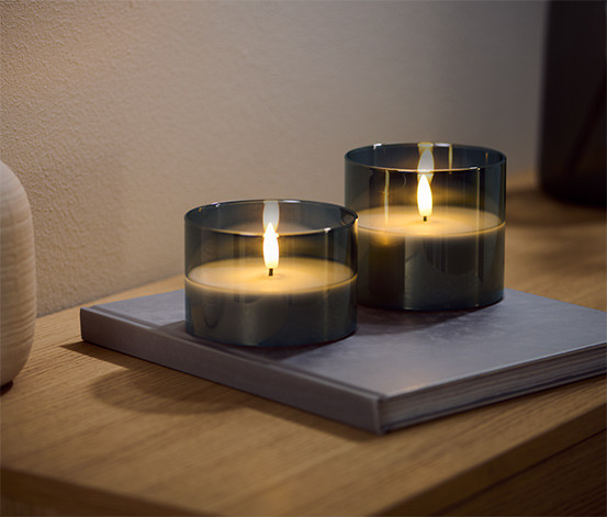 2 LED-Echtwachskerzen im Glas, groß | Tchibo (DE)