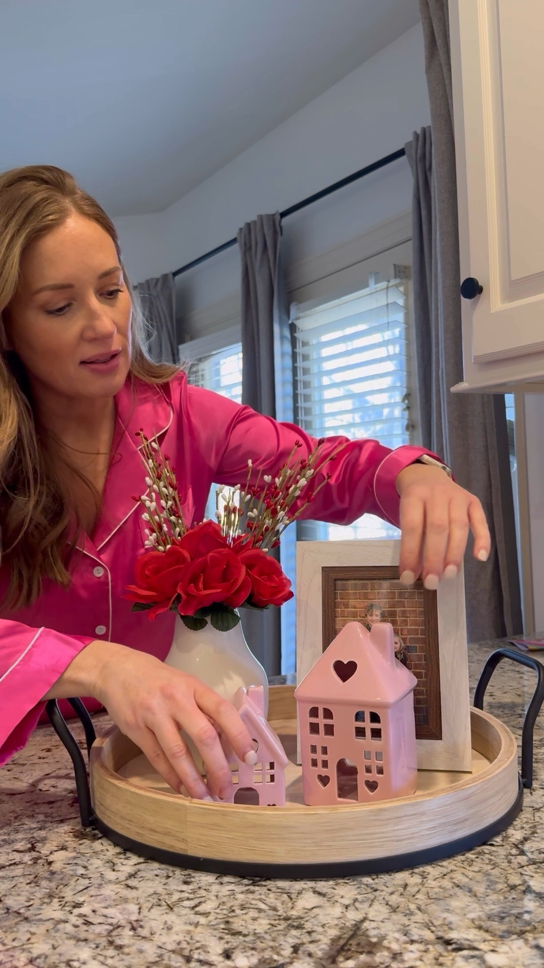 Valentine’s Day centerpiece. #valentinesday #homedecor #seasonaldecor #valentinesdaydecor #walmart



#LTKHome #LTKSaleAlert #LTKSeasonal