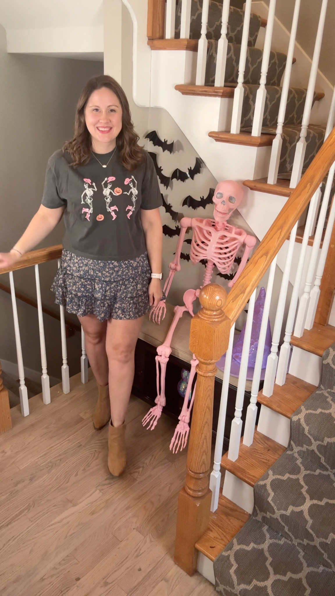 🖤🎃 Who says spooky can’t be stylish?! Loving this boxy Halloween tee with skeletons in pink cowboy hats + boots 🤠💀💗 Styled it with a flowy floral skirt + suede booties for the perfect cozy fall vibe 🍂✨

This look is giving pumpkin patch meets girls’ night out 👏 Would you rock it??

#LTKStyle #LTKFallFashion #FallOOTD #SpookySeasonStyle #LTKFinds #OOTDinspo


#LTKSeasonal #LTKStyleTip #LTKMidsize