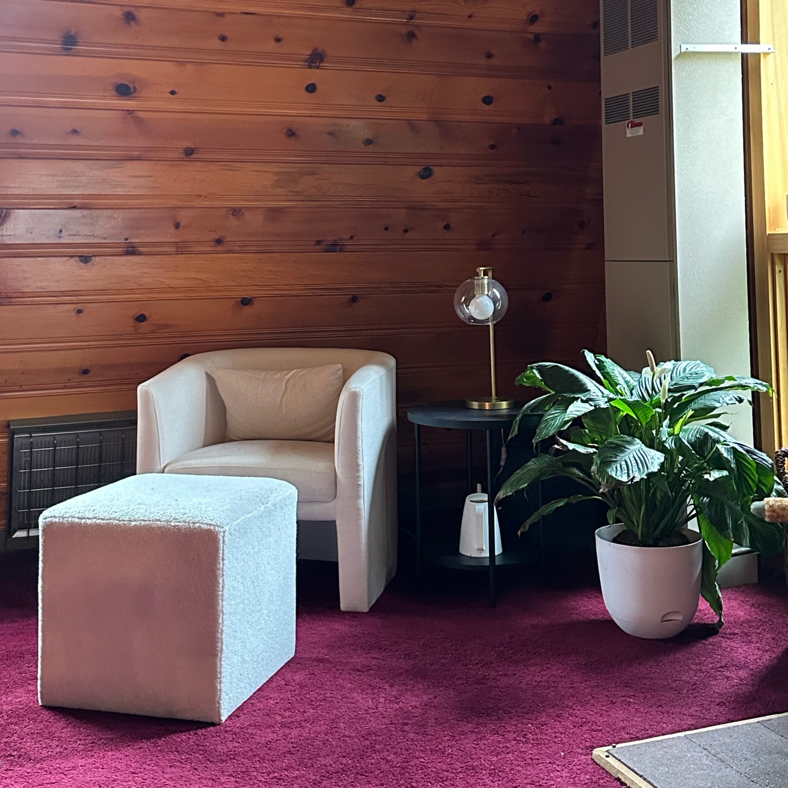 My little corner i didn’t have any idea what to do with is finally coming together 

#LTKhome #LTKFind #LTKSeasonal