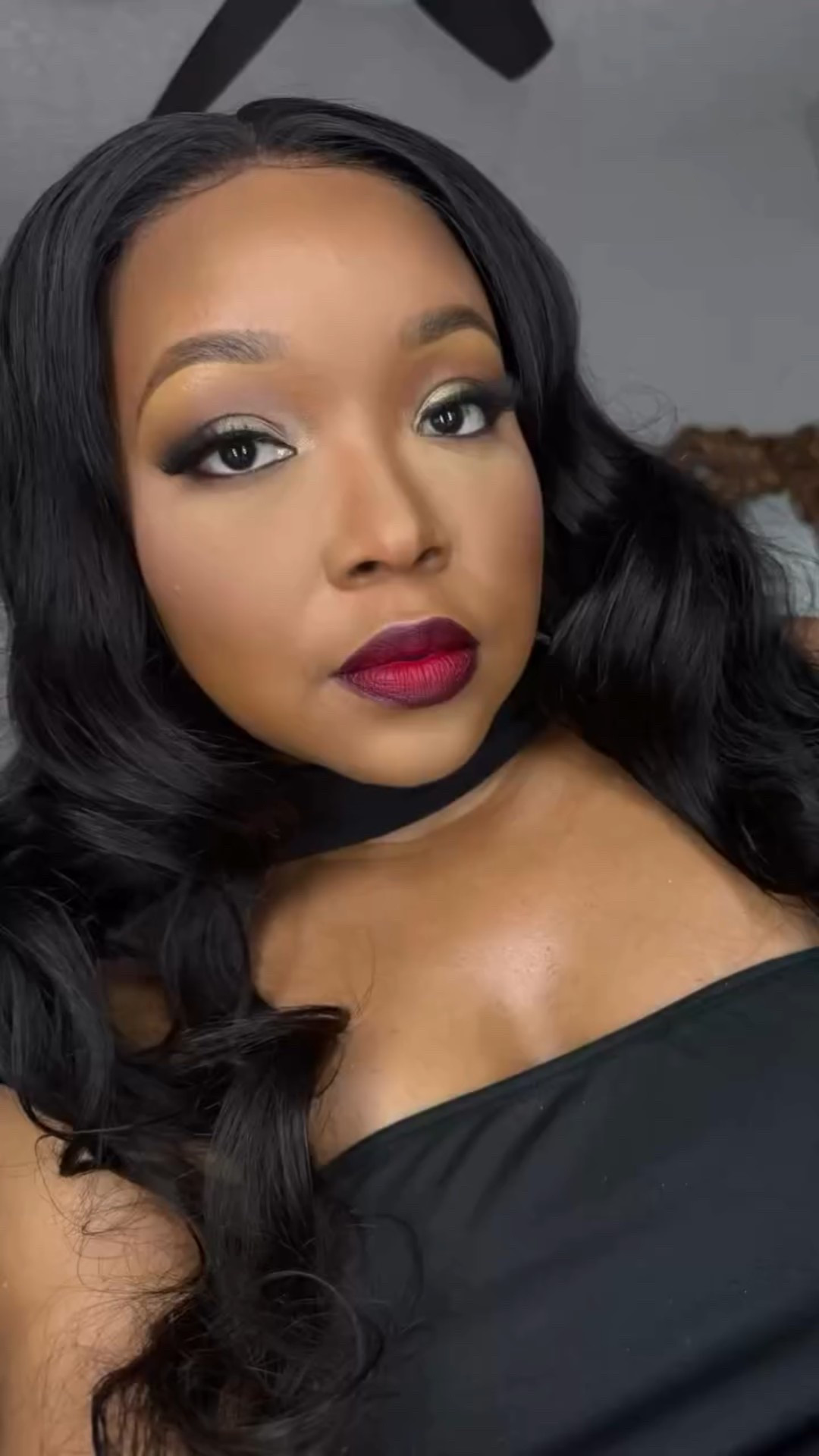 I heard y’all need help with a Valentine’s Day makeup slay…. Step into my office! I got y’all! ♥️#sheisroyalty #sheisroyaltycosmetics #valentinesdaymakeup #makeuptutorial #grwm @danessamyricksbeauty @esteelauder @toofaced @lysbeautyofficial @charlottetilbury @sephoracollection @maccosmetics @thelipbar @sheisroyaltycosmetics @milanicosmetics