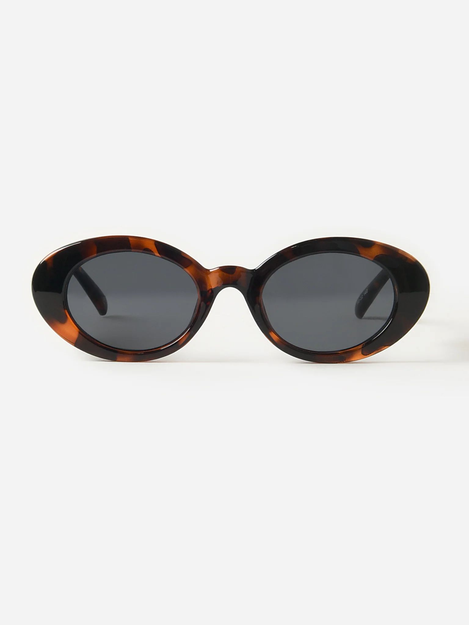 LE SPECS
                      
                     Nouveau Vie Sunglasses | Saint Bernard