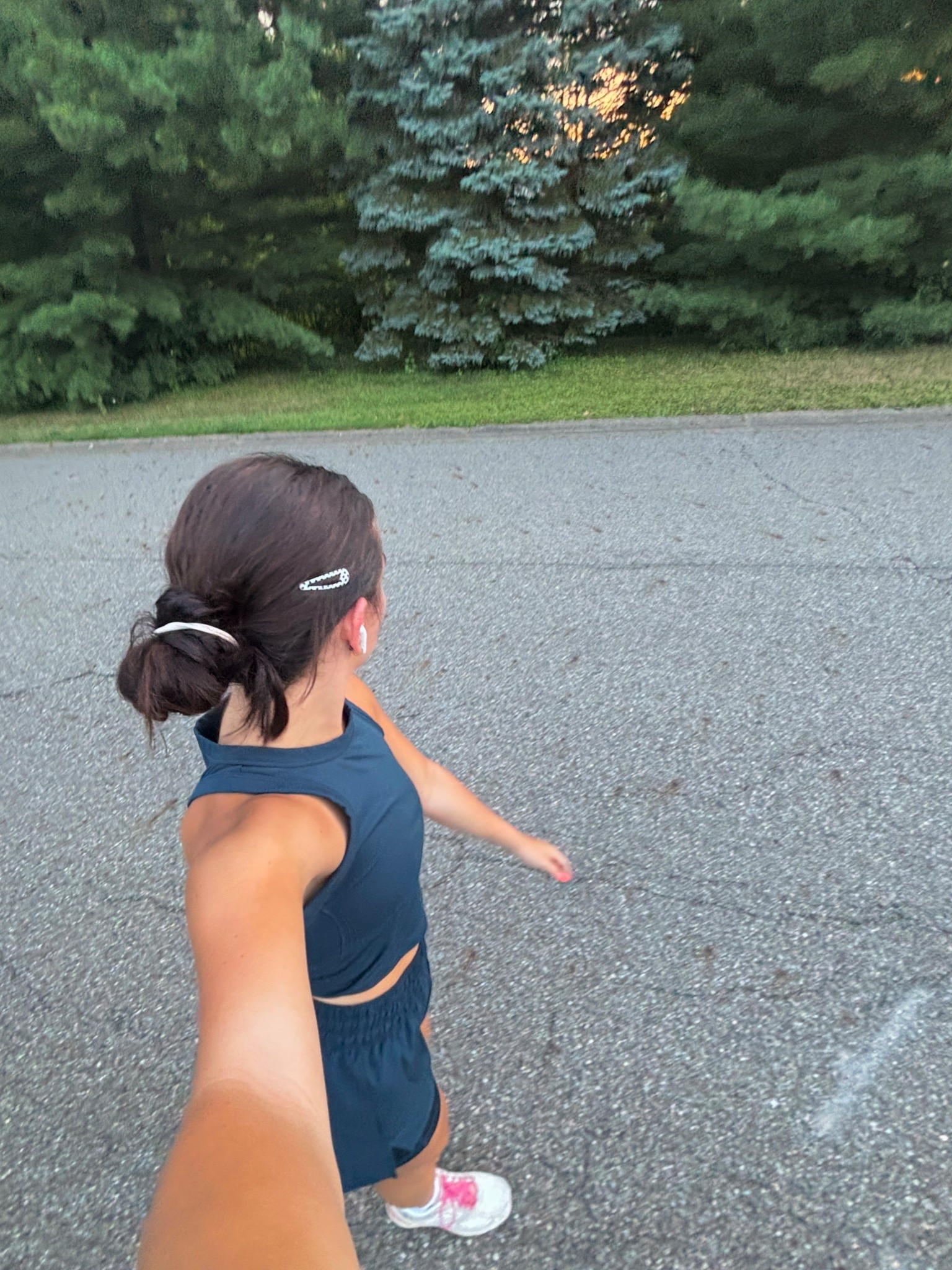 Evening run🏃🏻‍♀️⛈️🌟💗

#LTKSeasonal #LTKActive #LTKStyleTip