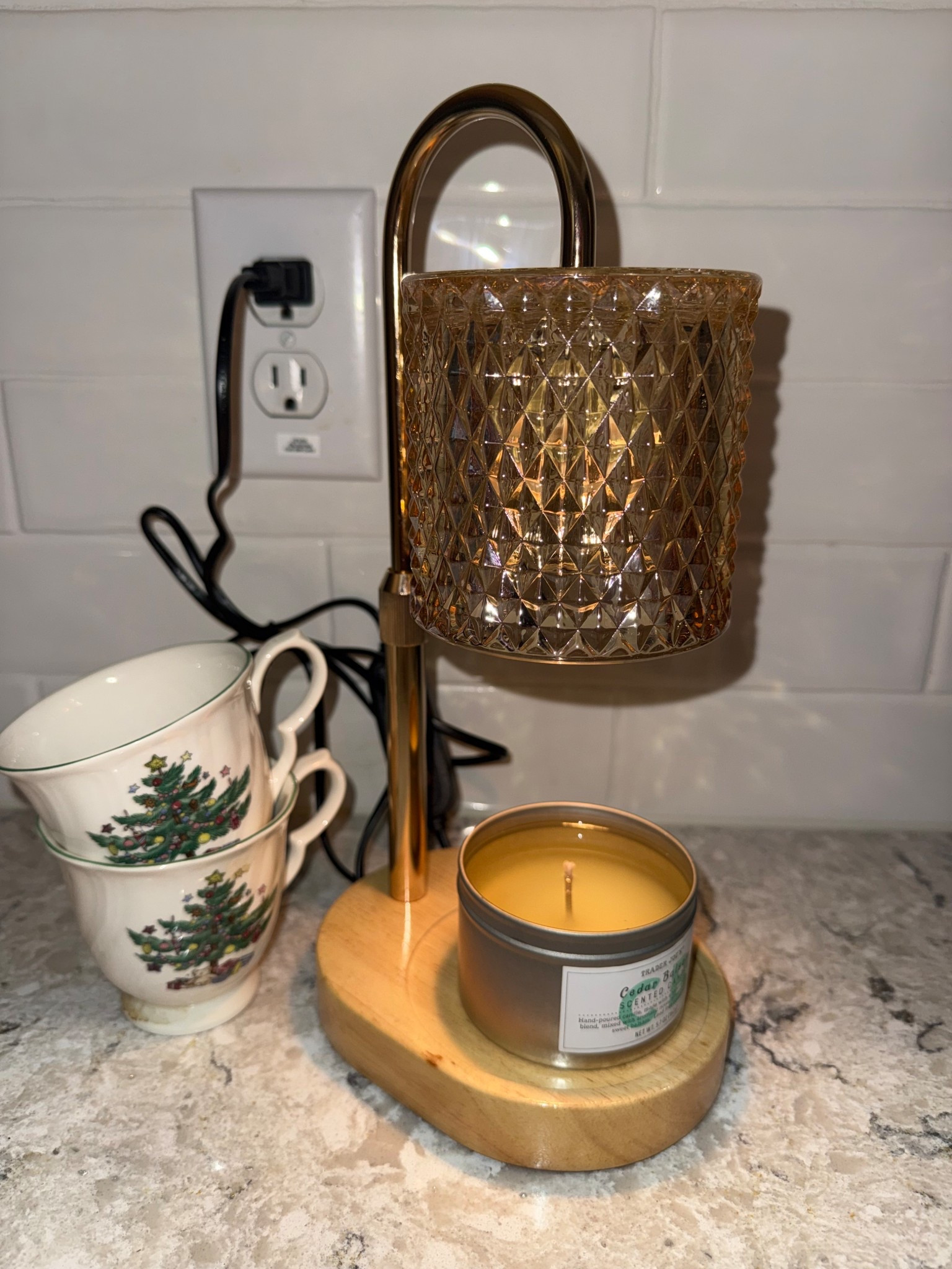 Candle warmer with a timer!

#LTKCyberWeek #LTKHoliday