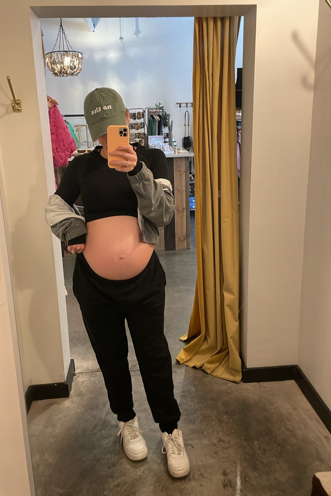 The best lazy day fit to show off the bump! 🥯

#LTKstyletip #LTKbump