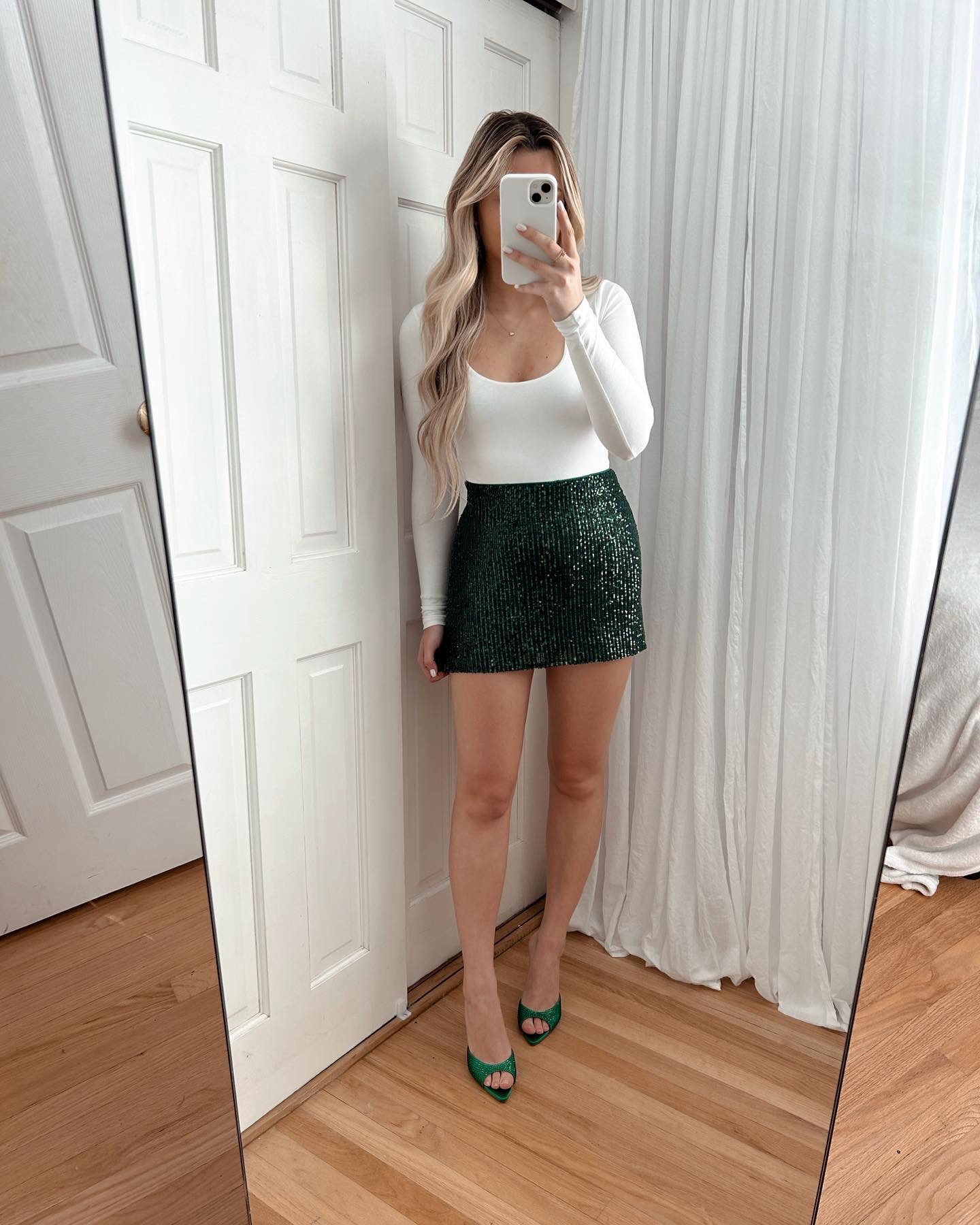 Christmas outfit, holiday outfit, sequin skirt, green skirt, Christmas party outfit, holiday party outfit 

#LTKparties #LTKHoliday #LTKsalealert