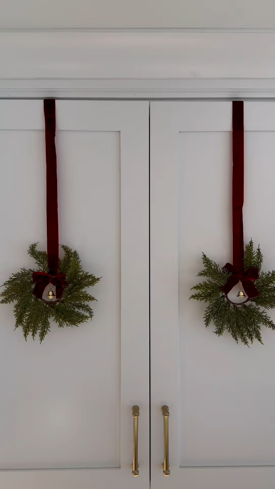 Adding a touch of Christmas charm one mini wreath at a time🎄Link in bio to shop❤️

#holidaydecor #christmasdecor #christmasaesthetic #holidayhome #festivehome #homedecorfinds #holidaystyling #christmasinspiration #decorinspo #holidayfavorites #christmasdetails #holidayvibes #amazonfinds #amazonhome #christmascrafts #miniwreath
 

#LTKHome #LTKFindsUnder50 #LTKHoliday