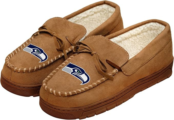 FOCO Men's NFL Football Team Logo Moccasin Slippers | Amazon (US)