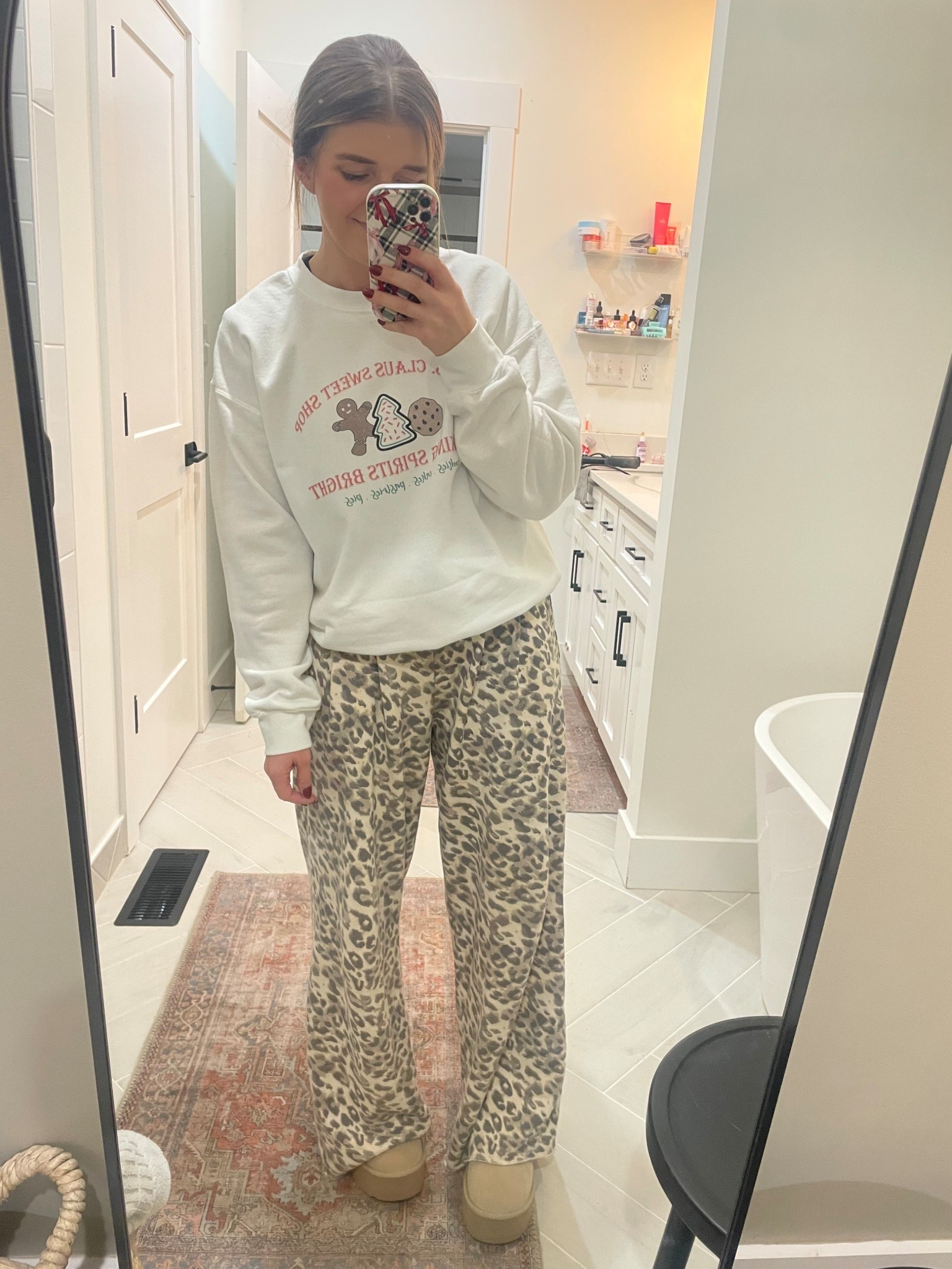 My outfit tonight for looking at Christmas lights with the kids. obsessed with these leopard print pants from aerie!

#LTKFindsUnder50 #LTKmomlife
