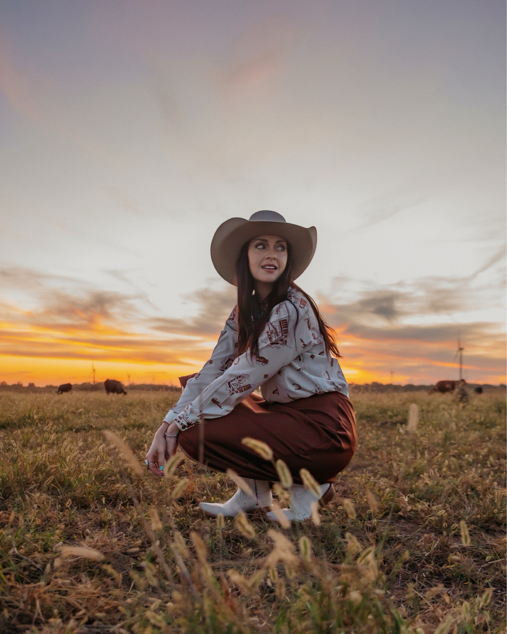 Absolutely cannot get enough of these fall pieces from @petticoatjunctiontx.

The shirt & skirt feel so luxurious and the top has the most beautiful western print.

These boots are absolutely GORGEOUS and I am wearing these every chance I get.

I'll be back tomorrow with another fall look from @petticoatjunctiontx that is equally as stunning and perfect for fall! Have a great Monday, everyone!

XO- Sarah

outfit: @petticoatjunctiontx 
photos: @lulubirdcreative

#LTKSeasonal #LTKWorkwear #LTKTall