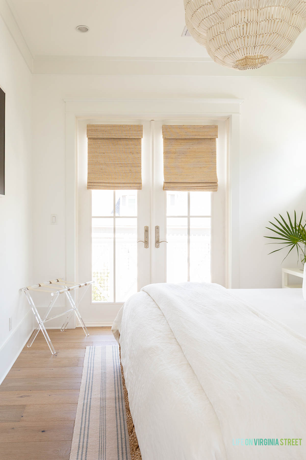 Modern carriage house coastal bedroom 🙌🏻🙌🏻

#LTKdayinmylife #LTKSeasonal #LTKHome
