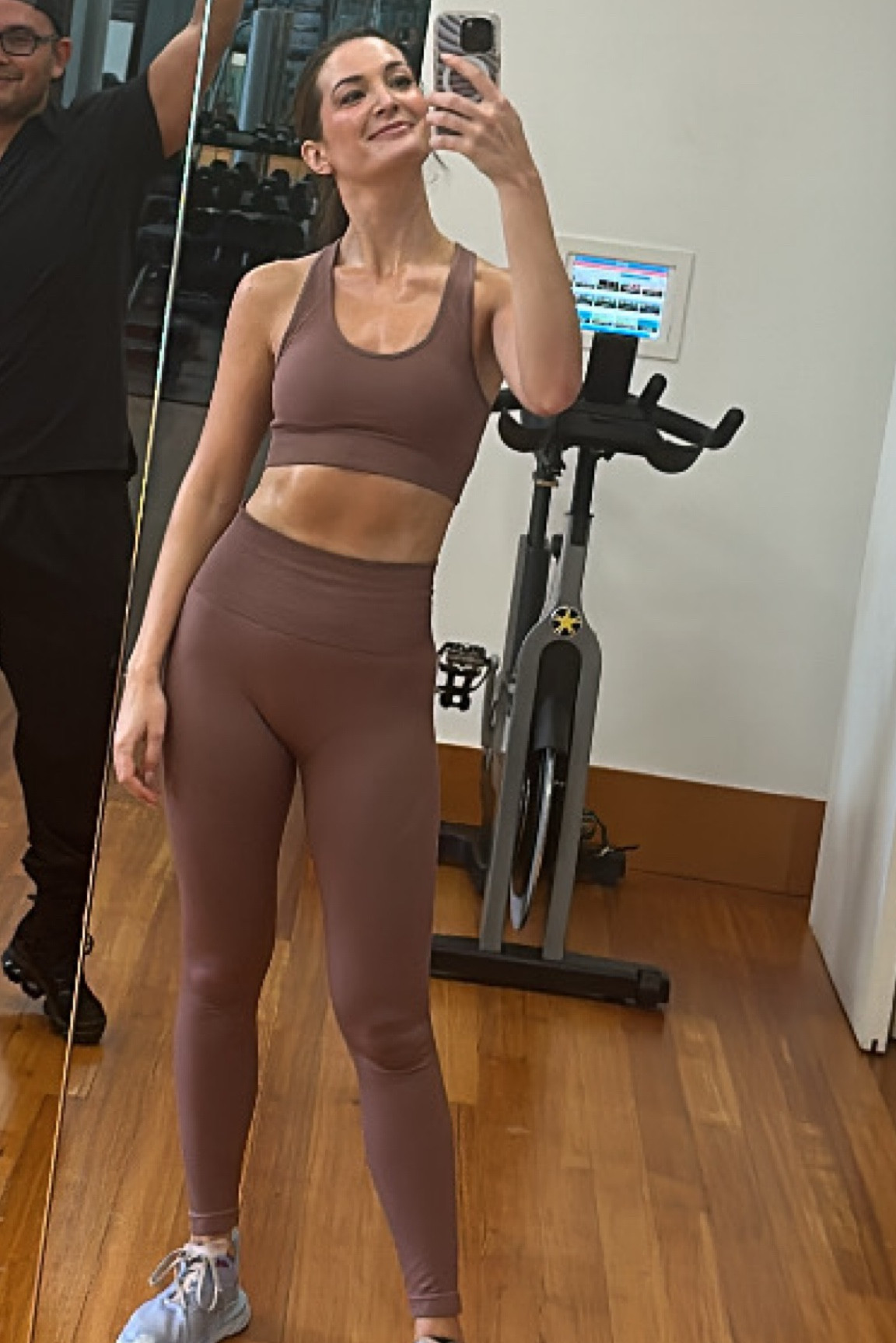 Very comfortable, squat proof, sweat proof Amazon workout and lounge set #workoutset #amazonoutfit #amazonworkout #amazonfind #loungeset #brownworkoutset #workoutoutfit #amazonoutfit

#LTKFind #LTKSale #LTKunder50