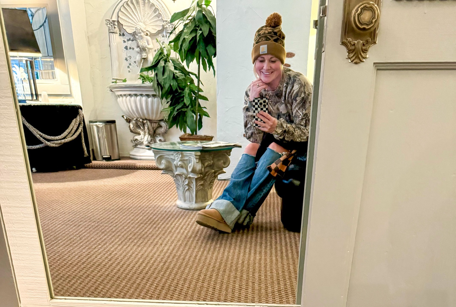 Comfy, camo mom style


#LTKFindsUnder50 #LTKStyleTip