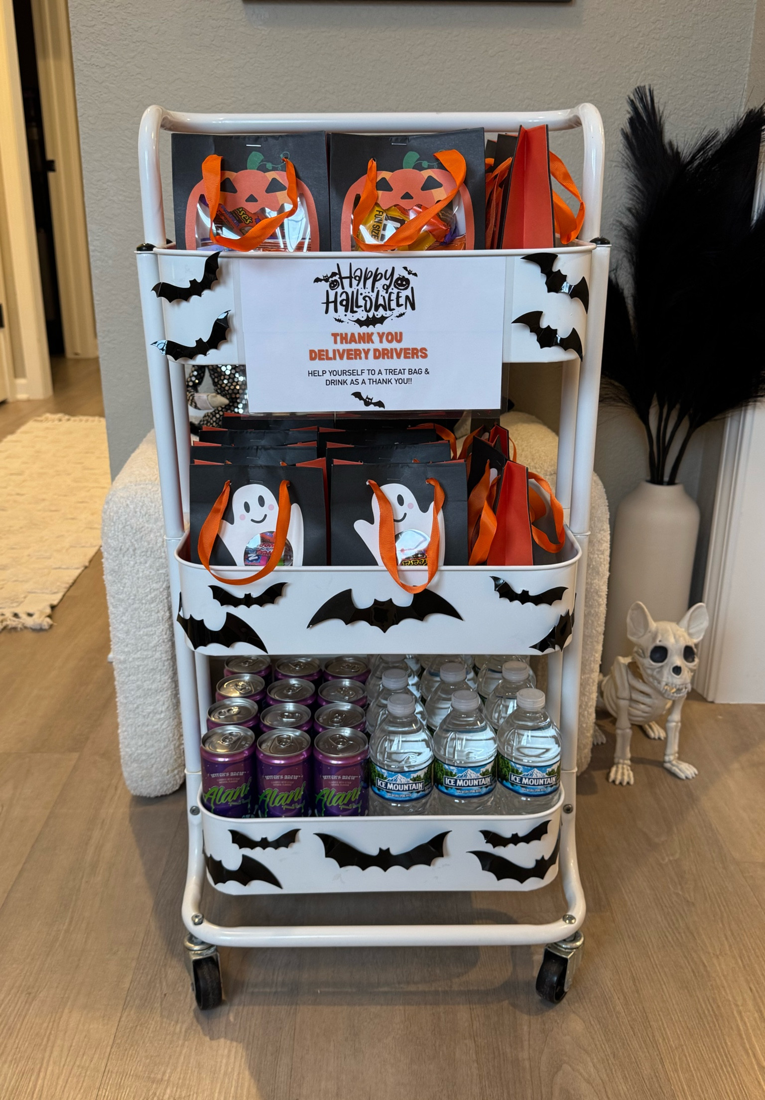 Halloween snack cart for Delivery Drivers 📦🎃🧡👻🖤

#LTKFallSale #LTKHome #LTKSeasonal