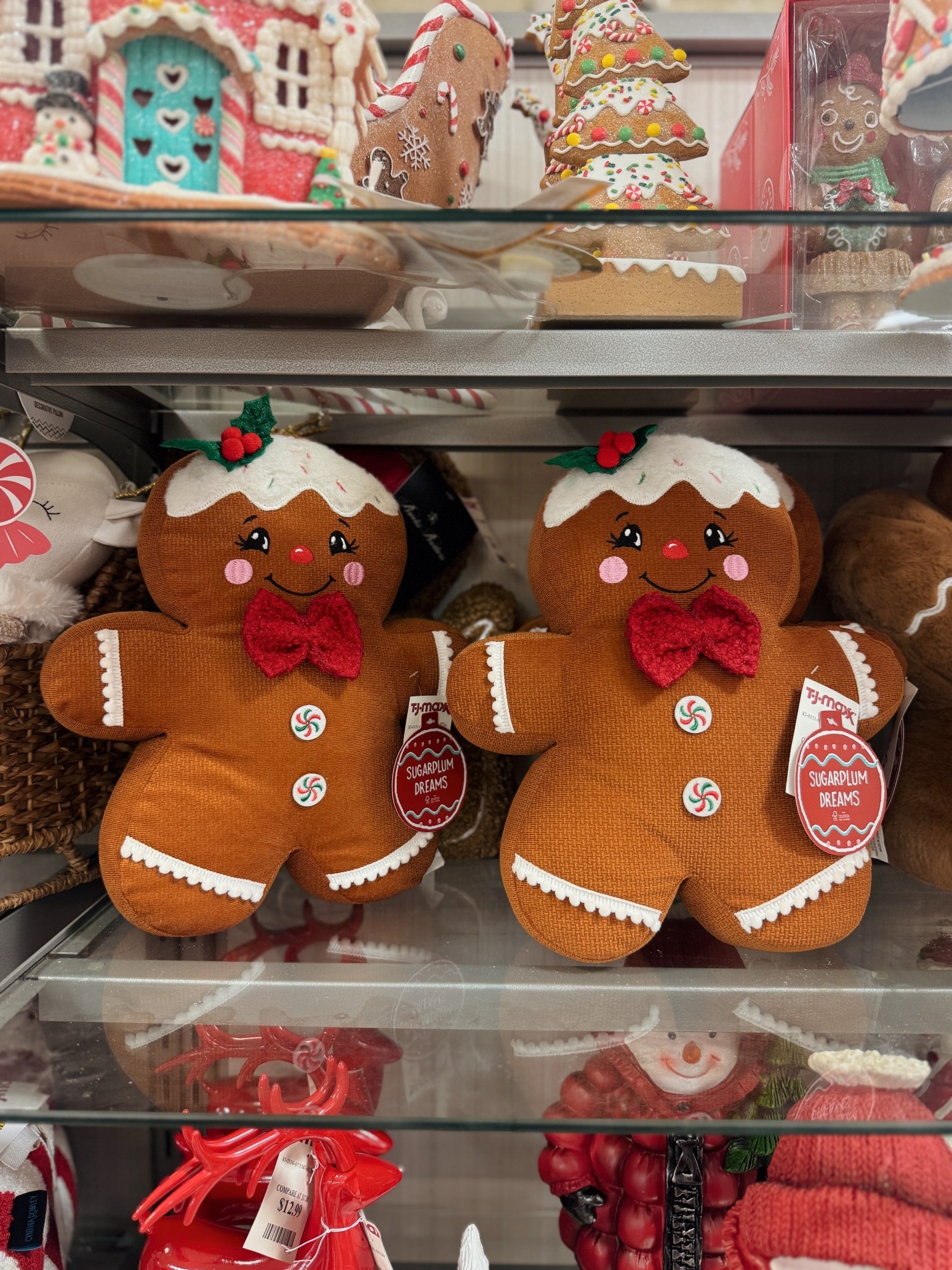 Adorable Mr & Mrs Gingerbread pillows perfect for the holidays!



#LTKHoliday #LTKHome #LTKSeasonal