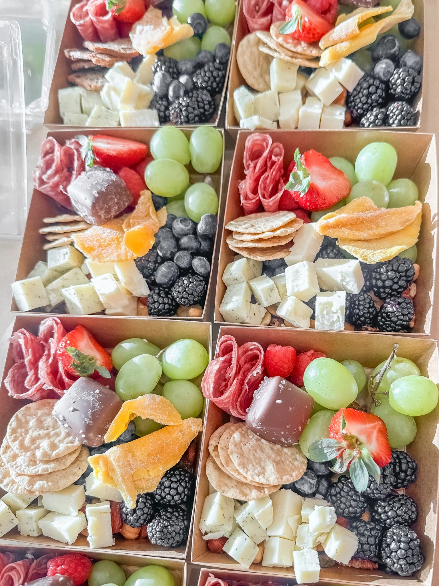 For busy families, on the go snack boxes are a must 🏔️🥤

Road trips
Snack boxes
Hosting ideas

#LTKFestival #LTKTravel #LTKParties