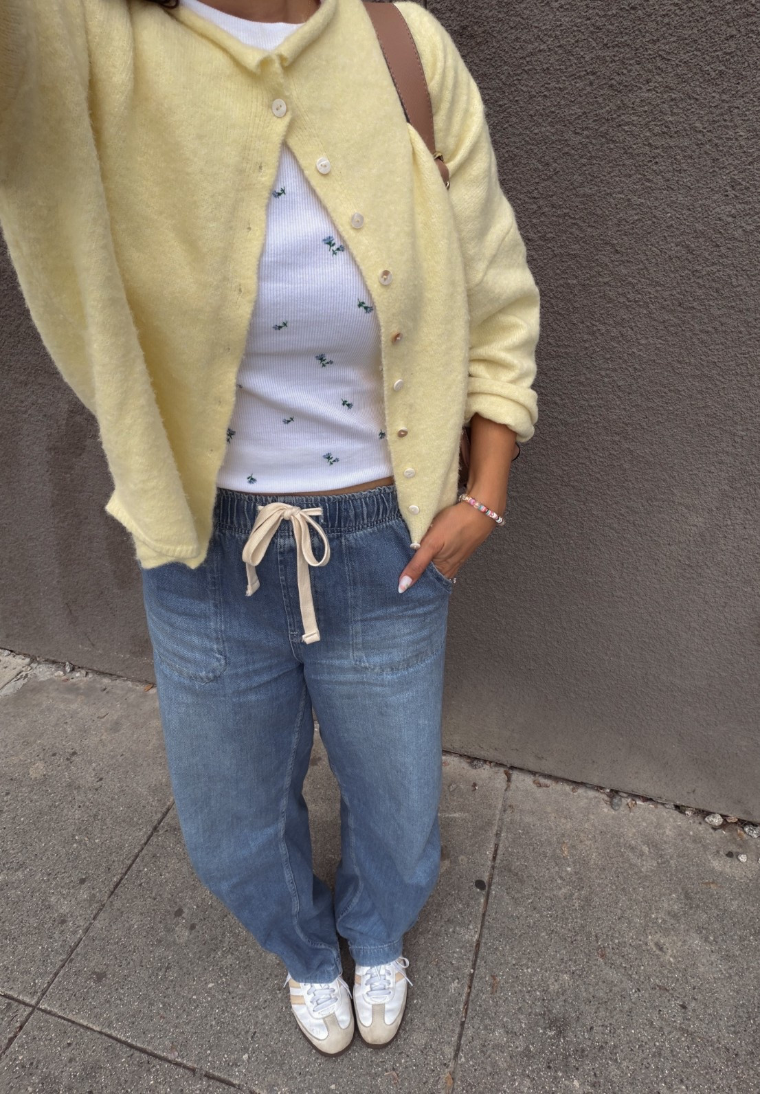spring has sprung!! (ps these jeans are sooo good i have them in 2 colors!!)

#LTKmomlife #LTKootd