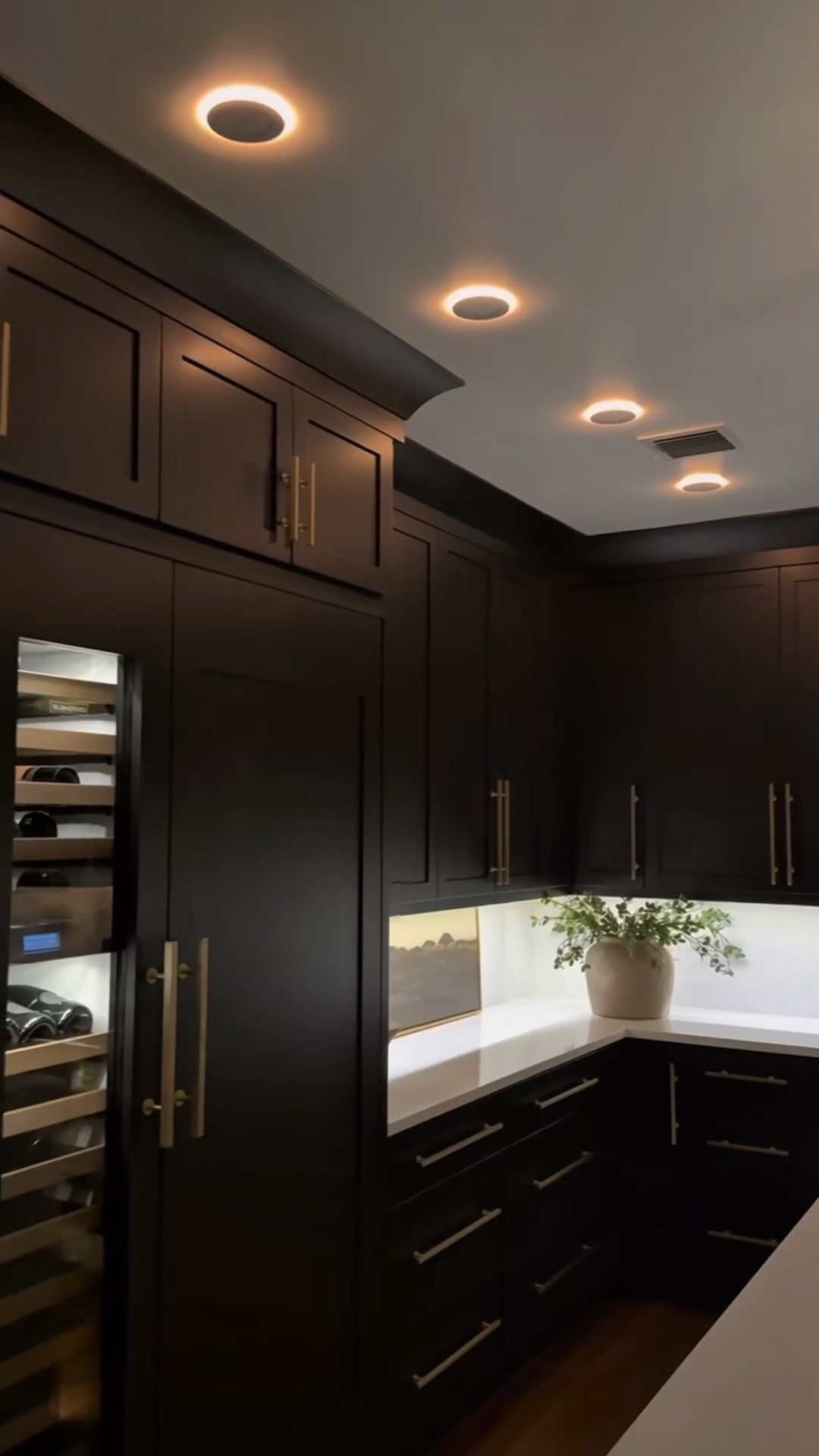 These dimmable night‑light canvas lights are amazing for creating the perfect ambience 🤎✨ They’re beautiful in any room, offer five color temperatures, and turn right back on to your last setting. Effortless, cozy lighting every time.


#amazonhome #candlelightvibes #ambientlighting #cozylighting #moodlighting #amazonfinds #homeglow #softlighting #modernhomefinds #luxurylighting #amazonlighting #simpledecor #cozyhomevibes #flickeringlight #warmglow


#LTKHome #LTKGiftGuide #LTKFindsUnder100