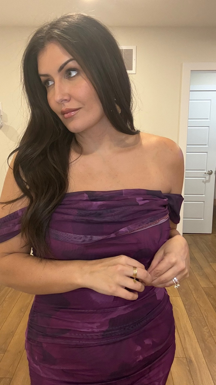 The kind of dress you pack for vacation and end up wearing everywhere. Dinner, summer parties, even a wedding guest moment. The fit, the colors, the versatility… Amazon understood the assignment 🤍

Check out my Amazon storefronts or LTK or comment AMAZON for links 🔗 

Which color would you choose?

#SummerDress #AmazonFashionFinds #WeddingGuestStyle #VacationOutfit #OutfitInspo