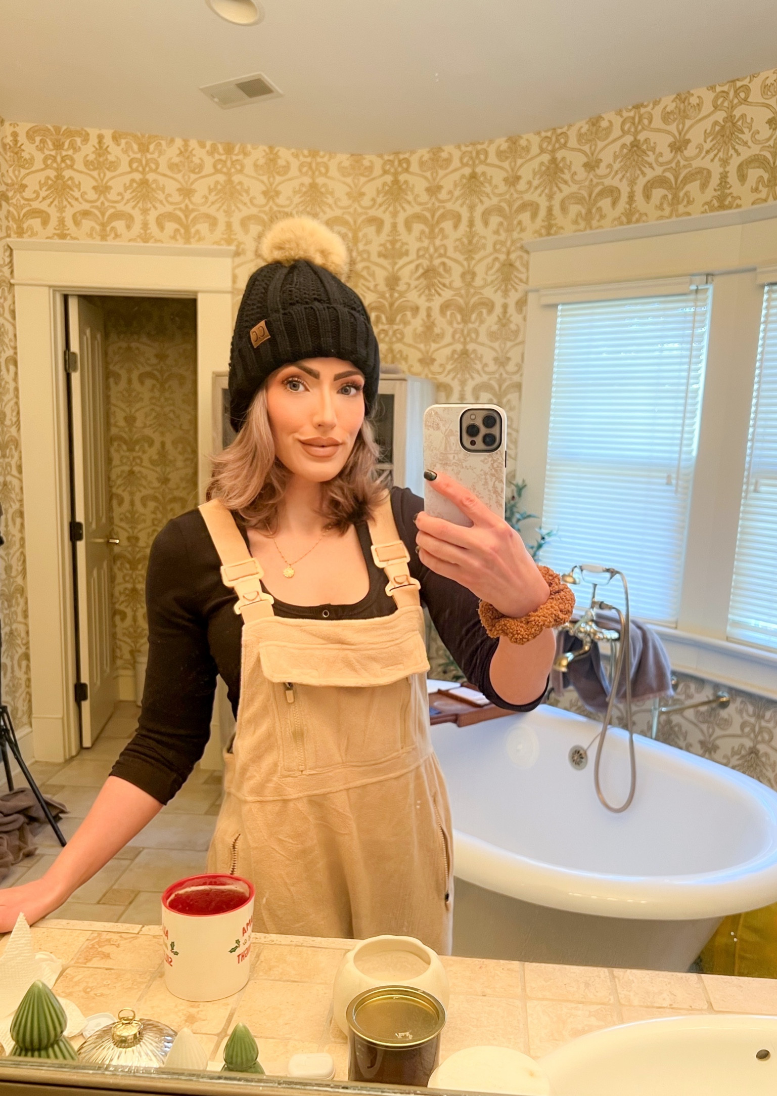 Another cozy #OOTD

#LTKSeasonal #LTKstyletip #LTKfindsunder100