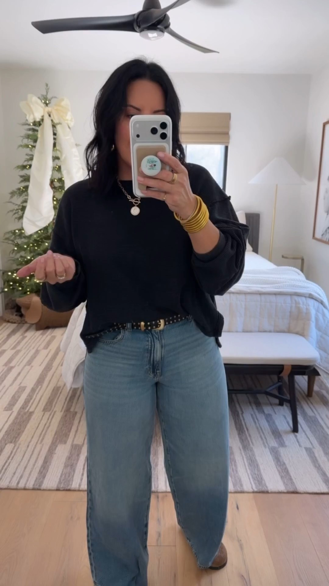 Top size medium (it’s oversized), jeans size 29 (I’m a size 10 but if you are between sizes then I would size up in these), shoes fit tts. Bracelets are size medium. 


#LTKMidsize #LTKFindsUnder50 #LTKSaleAlert