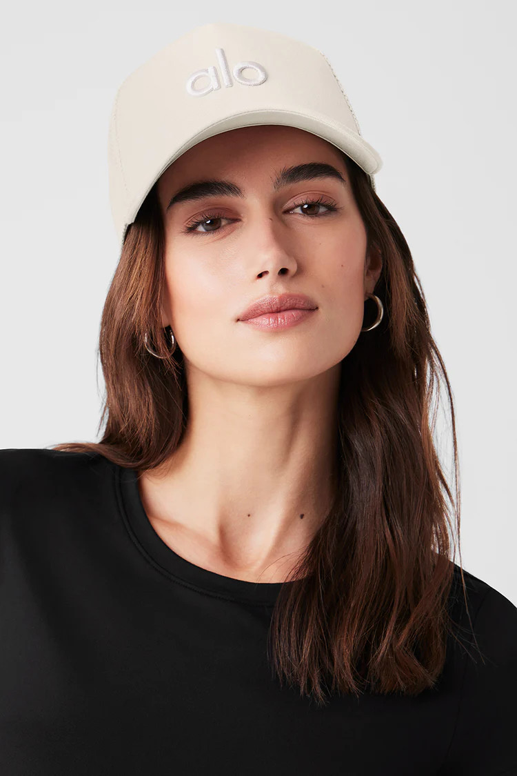 District Trucker Hat | Alo Yoga (US)