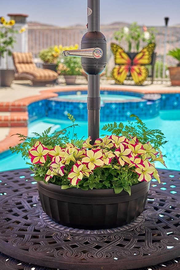 Round Savannah Planter (Brown) | Amazon (US)