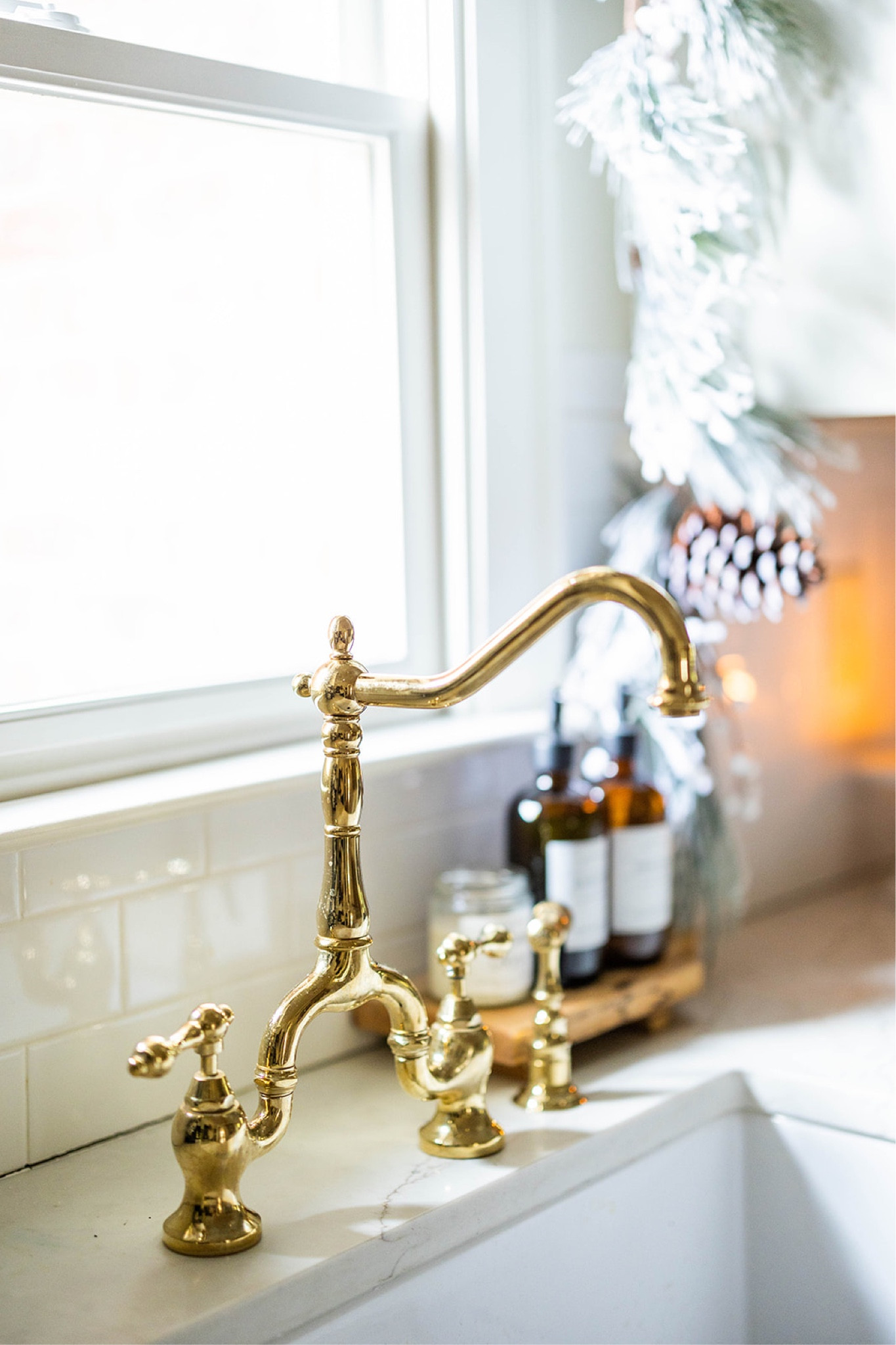 Christmas decor // Holiday decor // Home decor // Kitchen // Kitchen sink

#LTKSeasonal #LTKHoliday #LTKhome