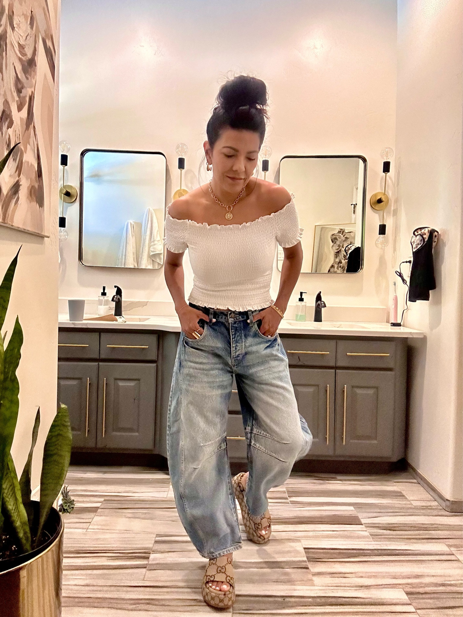 Smocked top and barrel jeans!! 🙌🏽

#LTKshoecrush #LTKsalealert #LTKstyletip