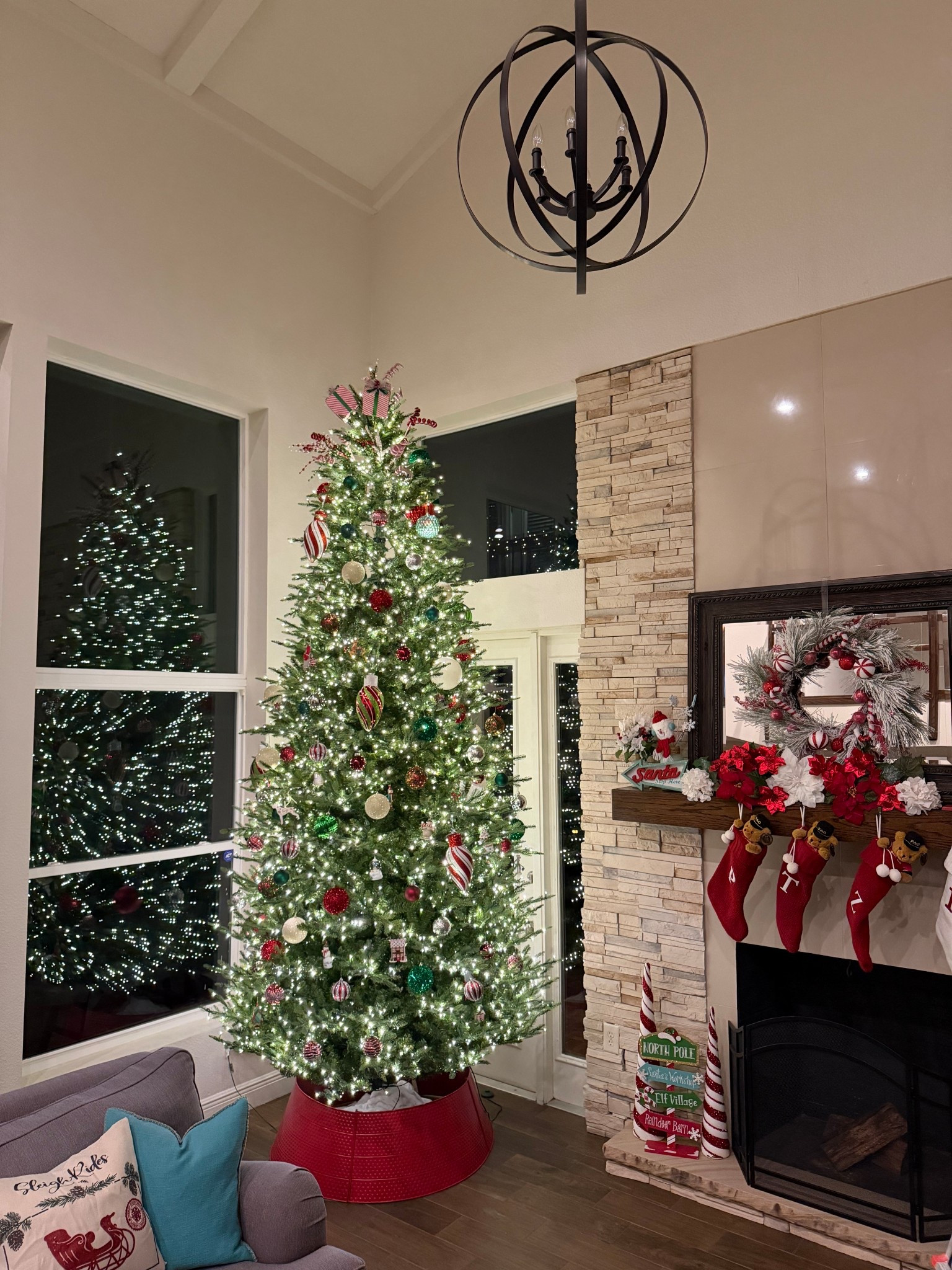 Viral Grand Duchess 12 foot Christmas tree 🎄 

#LTKHome #LTKHoliday