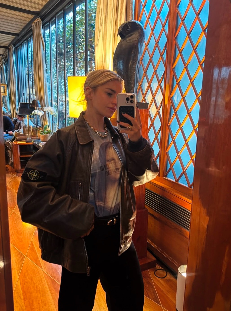 Mona Lisa Smile 

#LTKstyletip #LTKeurope