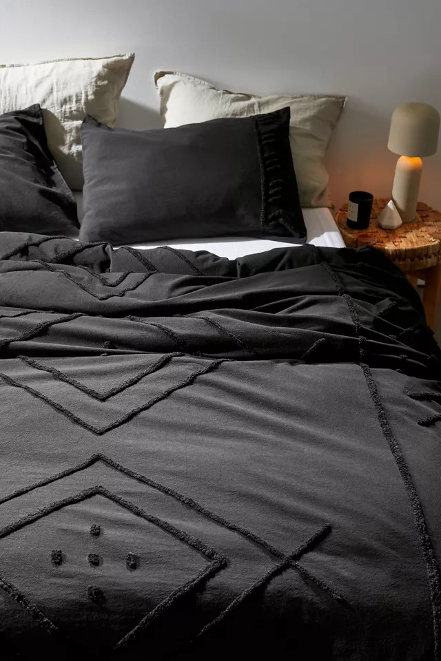 Eliaf Tufted Duvet Cover | Urban Outfitters (US and RoW)