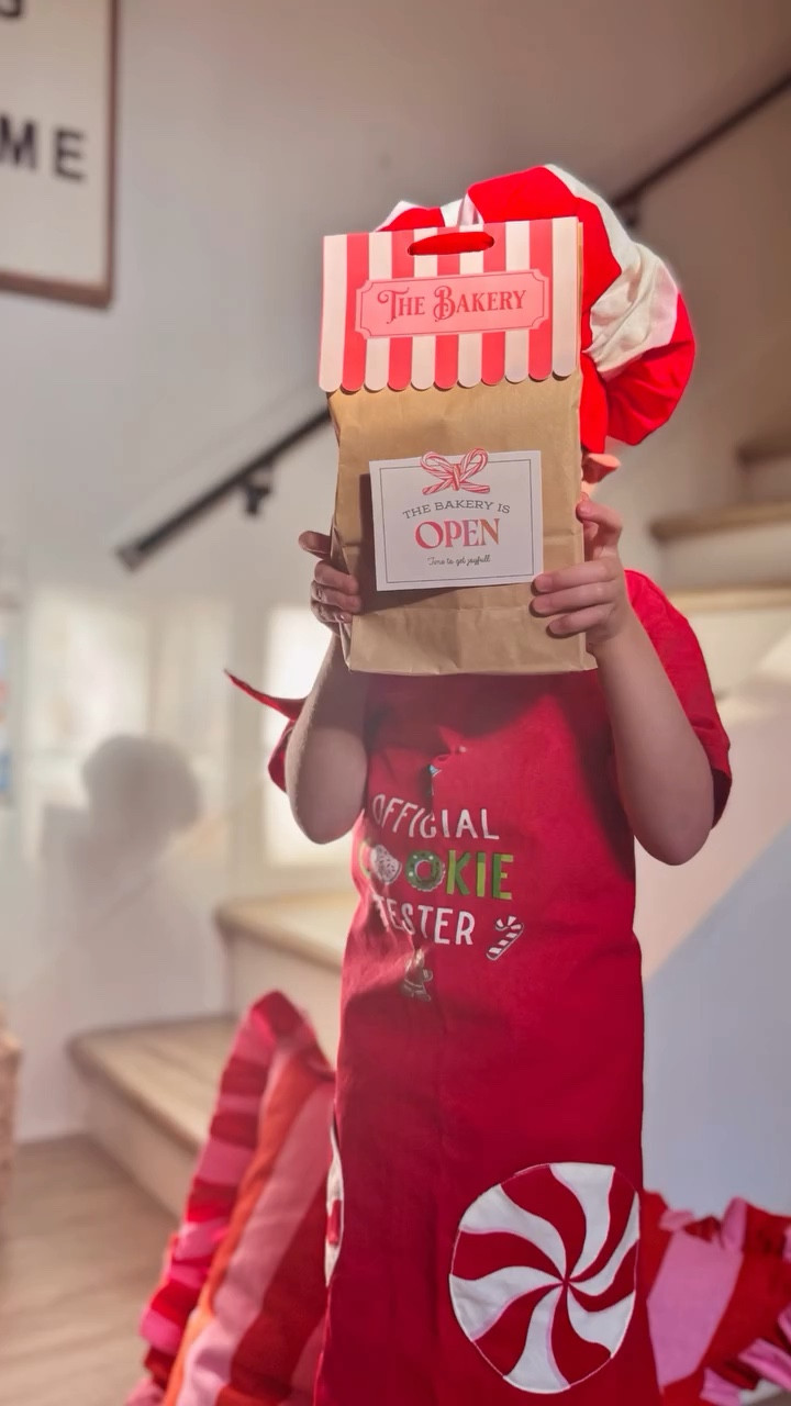 Turning a brown paper bag into a Christmas gift is peak easy holiday magic. Truly the easiest Christmas craft! ✨

If you want gifting to feel simple this year — this is such a fun place to start.

You can use any small treats + our printable tag and suddenly it feels thoughtful.



Who should I make a bag gift for next? Neighbor? Teacher? Cousin? Secret Santa? Who are you struggling with?

#LTKGiftGuide #LTKSeasonal #LTKHoliday