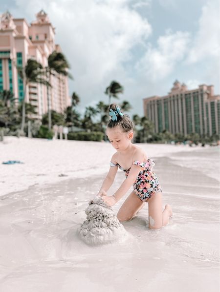 In need of vitamin sea 🐚Specifically the the ‘vitamin sea’ in the Bahamas! Will never get over how gorgeous the water is in Bahamas and how soft the sand is!

#LTKtravel #LTKswim #LTKkids