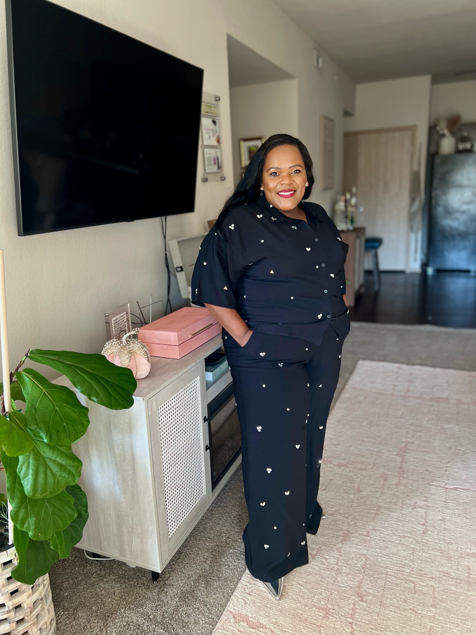 Very demure, very cutesy rhinestone set from LOFT! ✨ 

#LTKMidsize #LTKSaleAlert #LTKParties