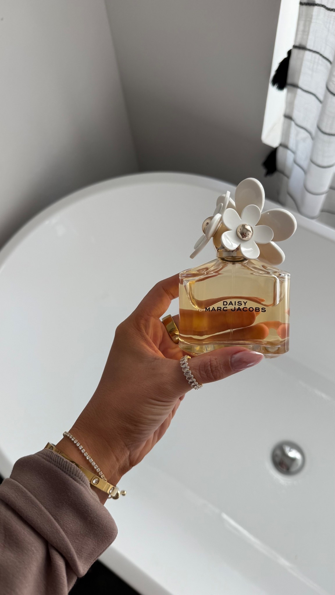 My favvvvv perfume is on major deal! She’s so cute & smells so good 🌼

#LTKGiftGuide #LTKBeauty #LTKSaleAlert