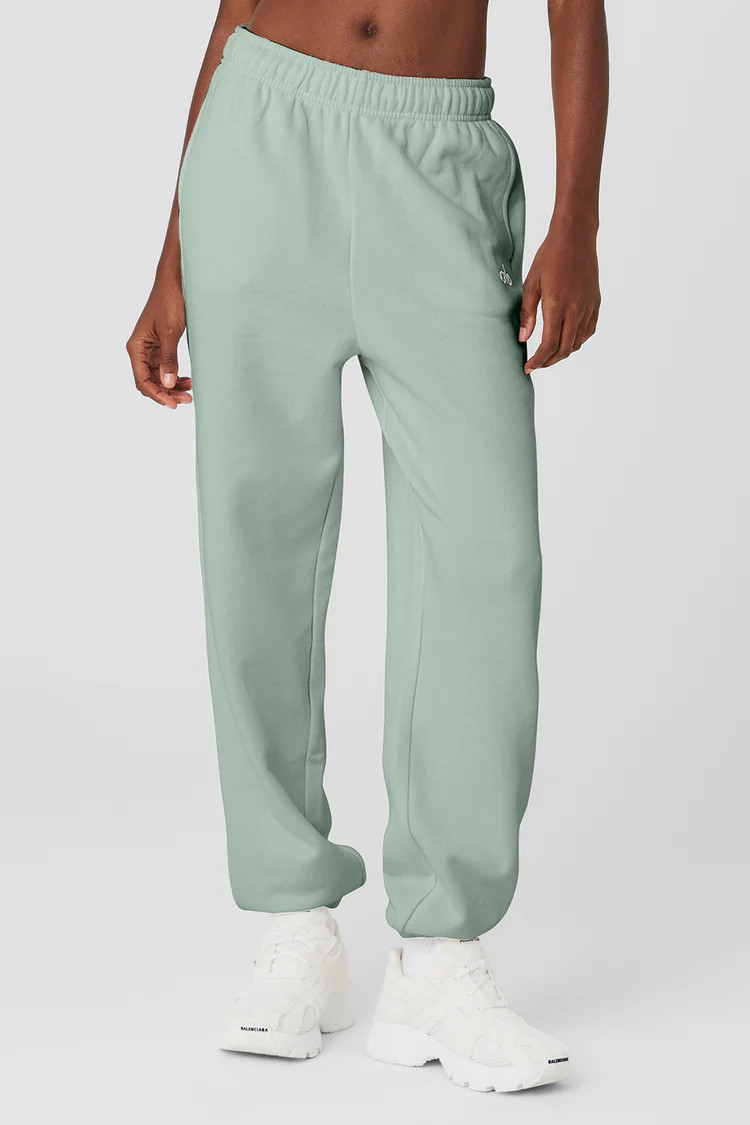 Accolade Sweatpant - Icy Sage | Alo Yoga (US)