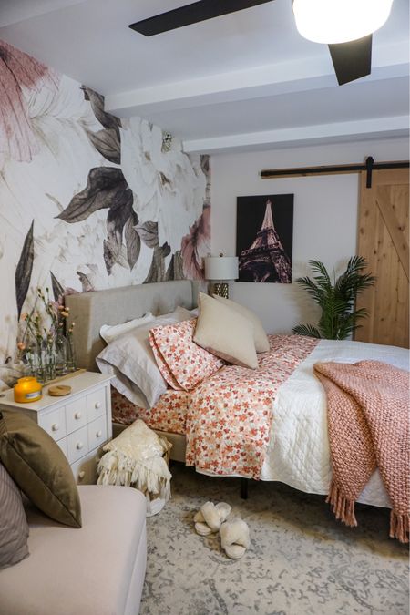 Apartment primary bedroom decor / bedding / wallpaper / wallpaper 

#LTKhome