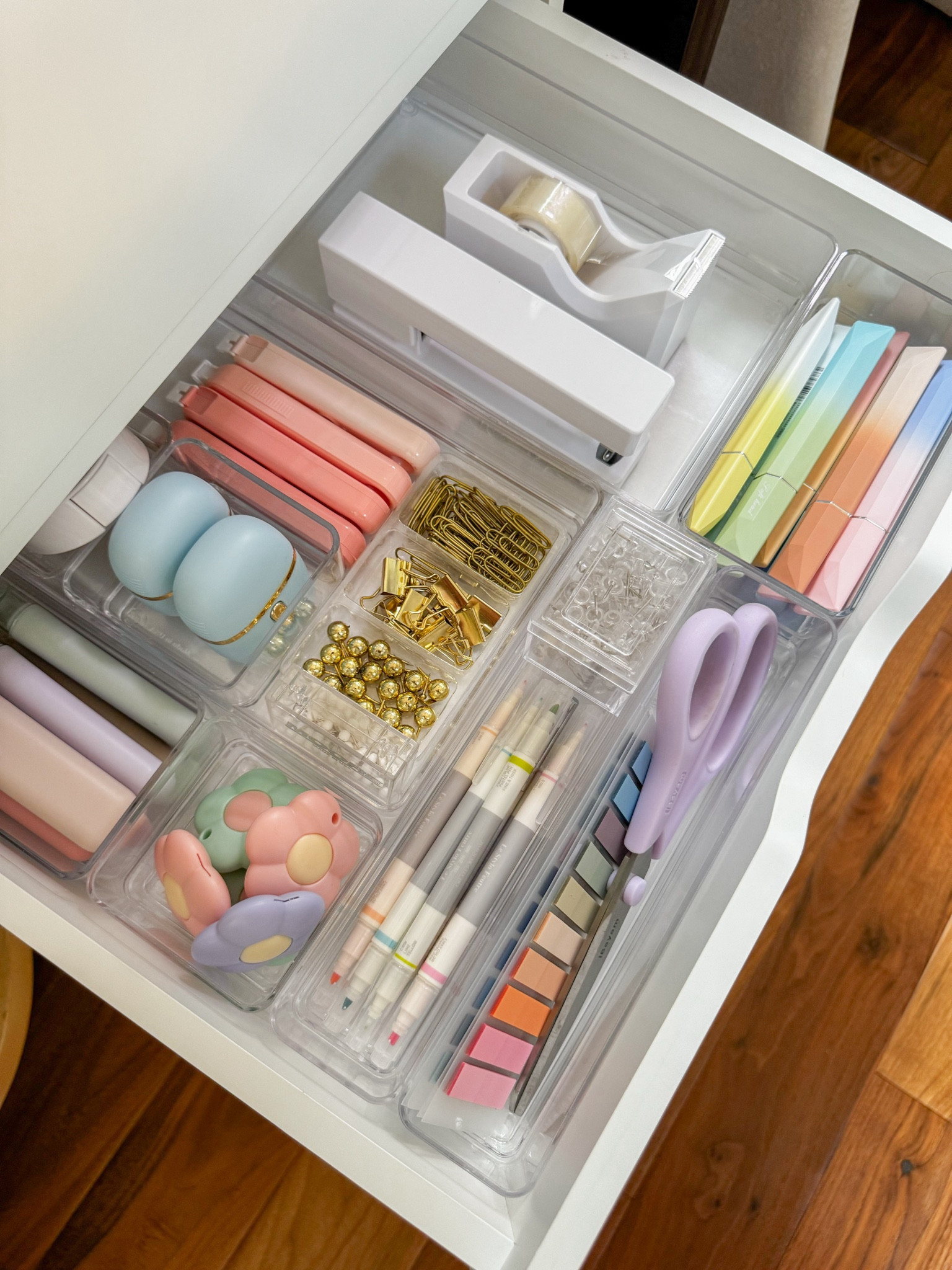 Office Stationery Desk Drawer Organization!

#LTKHome #LTKSummerSales #LTKFindsUnder50