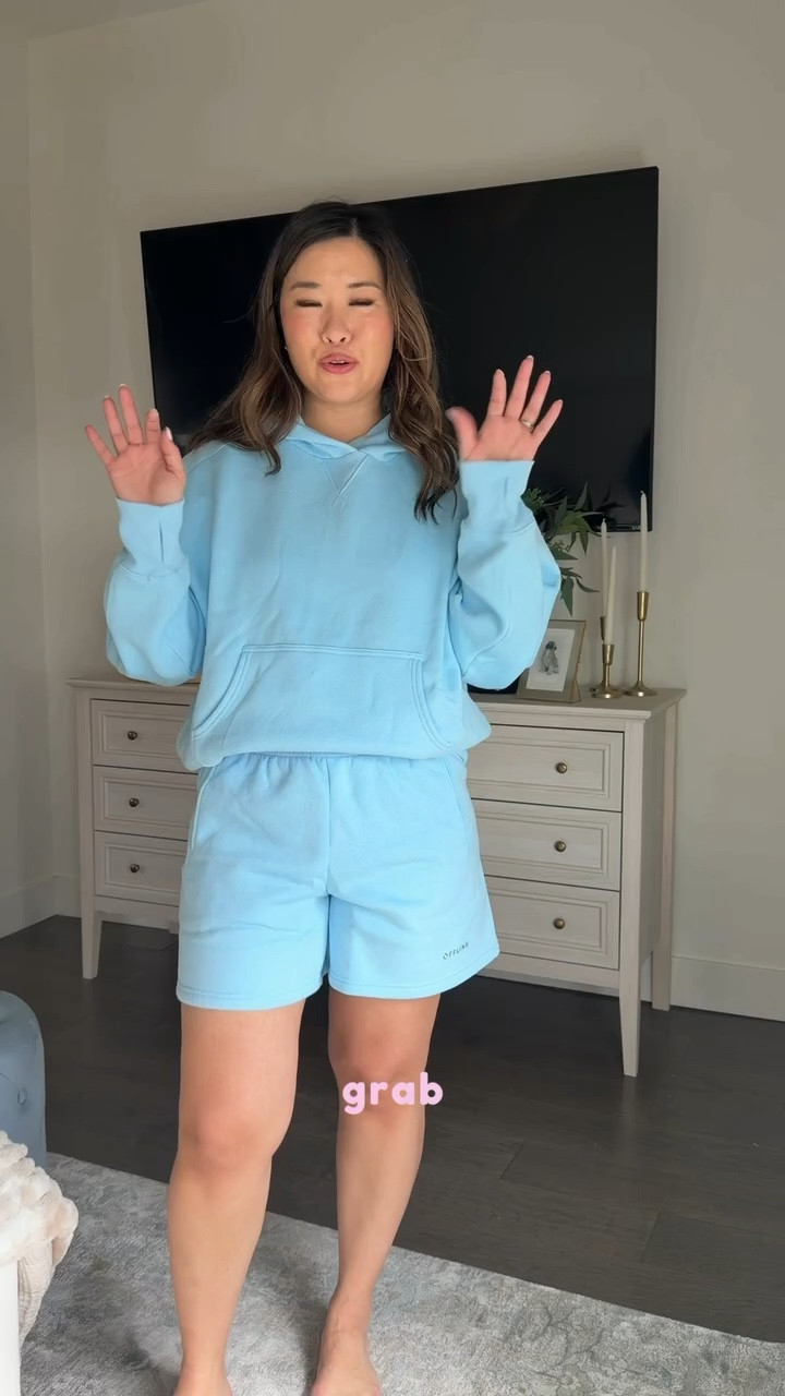 Hoodie: Medium 5” Fleece Short: Small

Sweatsuit, matching set, loungewear, comfy outfit, casual look, sweatshirt, sweatshort, hoodie, fleece shorts 

#LTKSeasonal #LTKmomlife #LTKootd